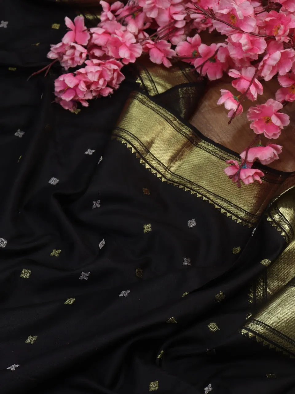 Black Handloom Kanjeevaram Pure Silk Dupatta