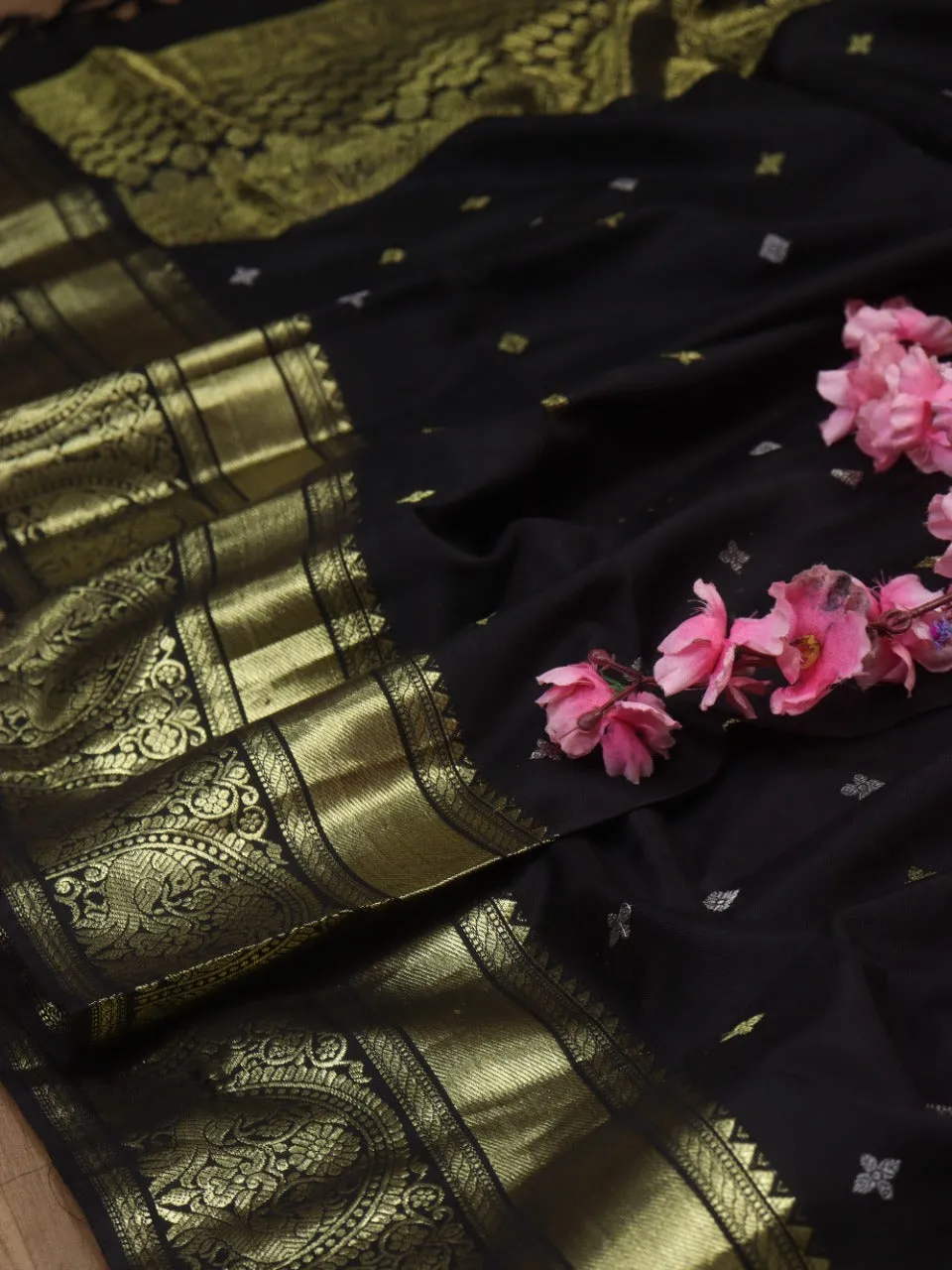 Black Handloom Kanjeevaram Pure Silk Dupatta