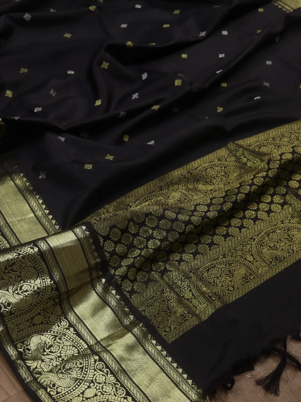 Black Handloom Kanjeevaram Pure Silk Dupatta