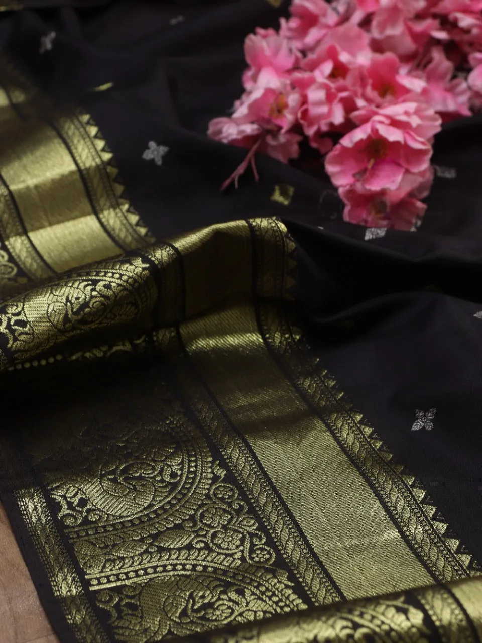 Black Handloom Kanjeevaram Pure Silk Dupatta