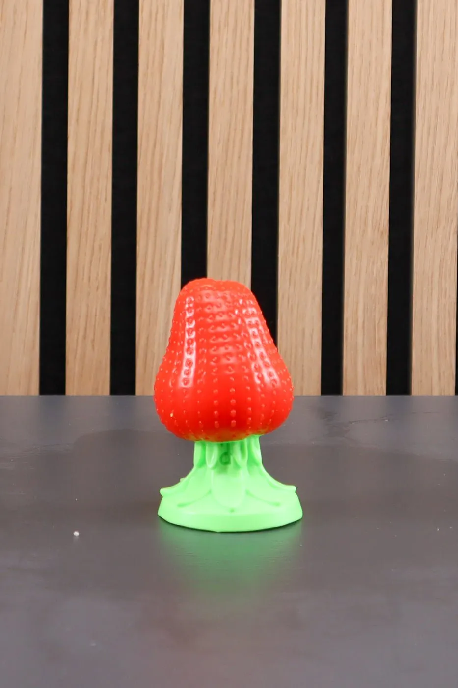 Strawberry Plug - Medium, Soft - FLOP