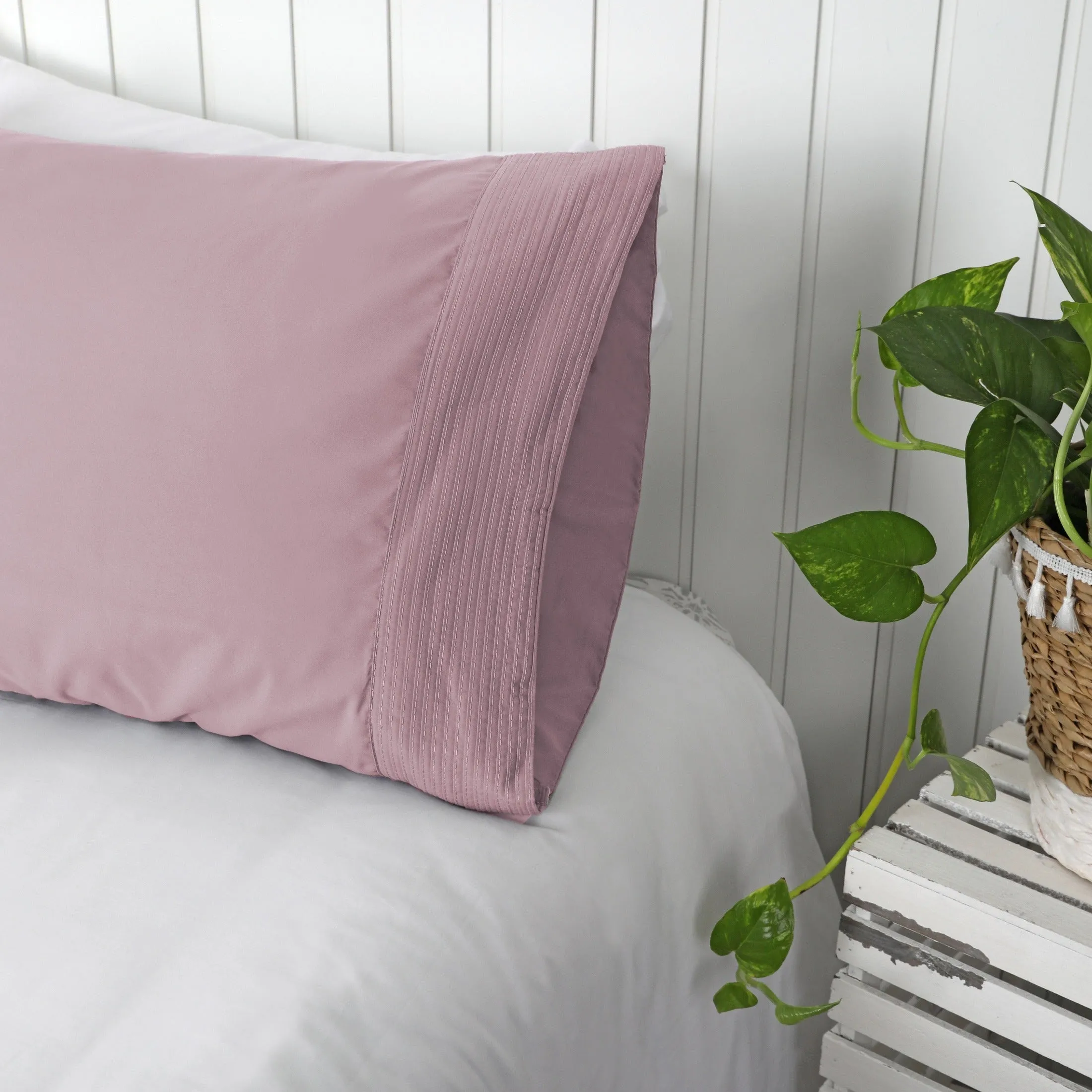 Vilano Pleated Pillow Cases