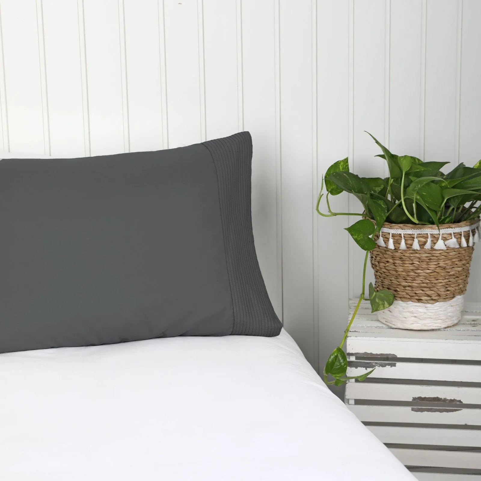 Vilano Pleated Pillow Cases