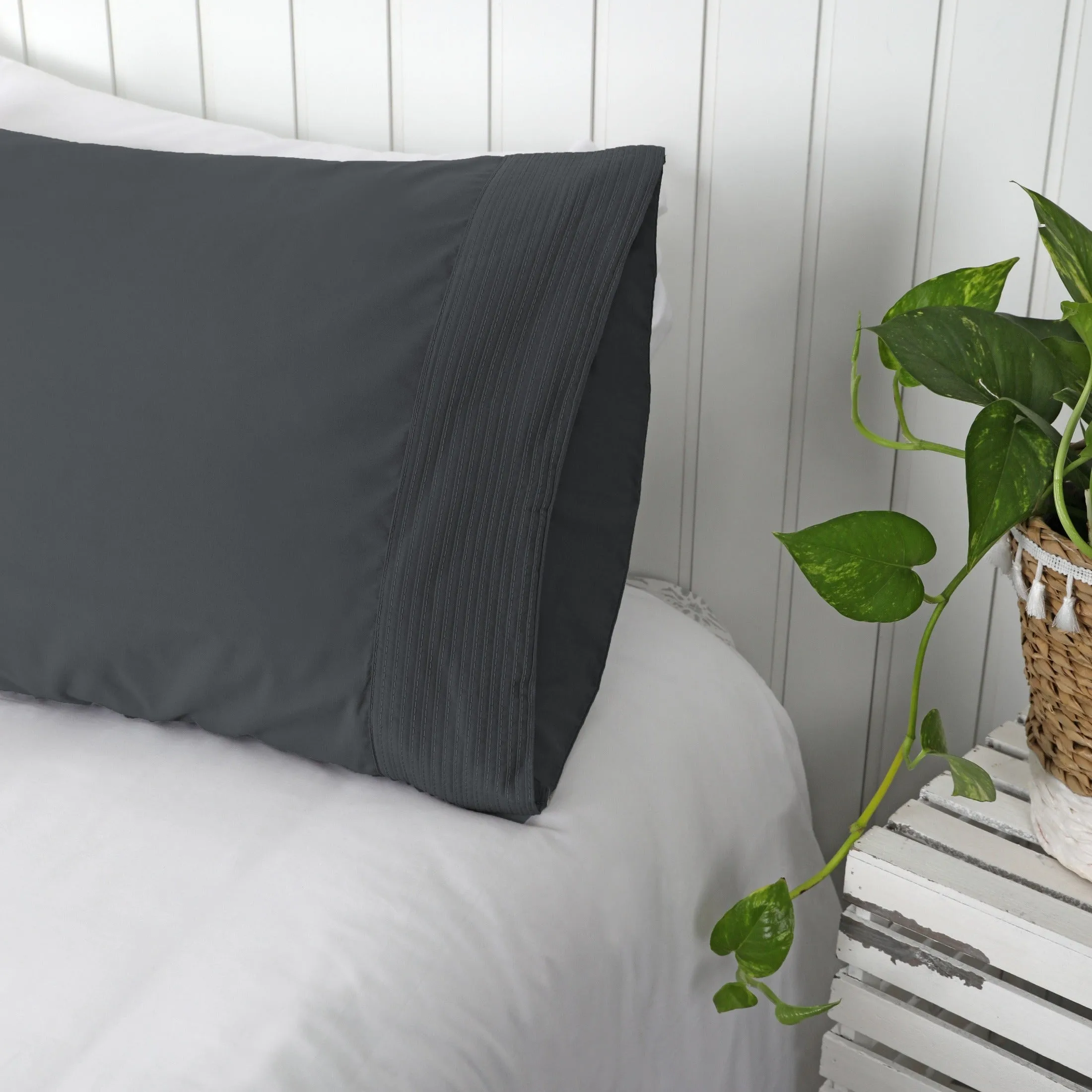 Vilano Pleated Pillow Cases