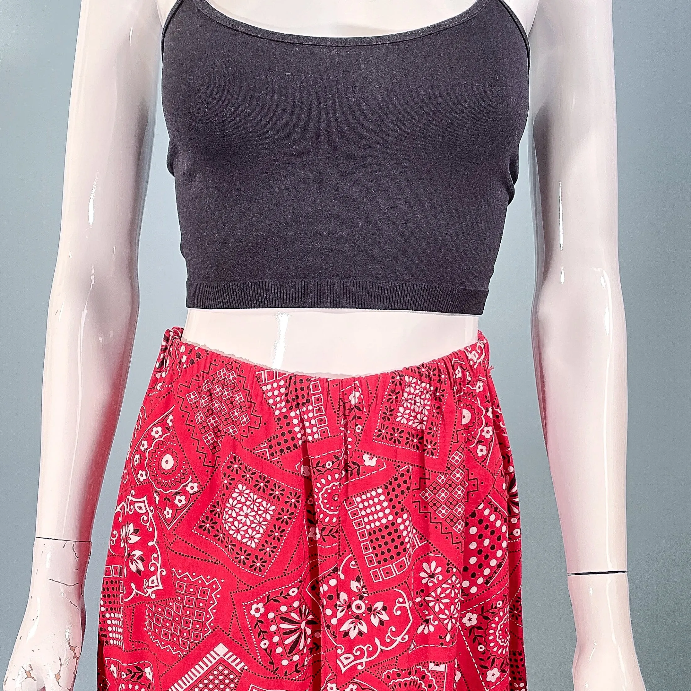 Vintage 60s Bandana Print Maxi Skirt, Red/Black/White Ruffle Hem Festival Skirt S/M